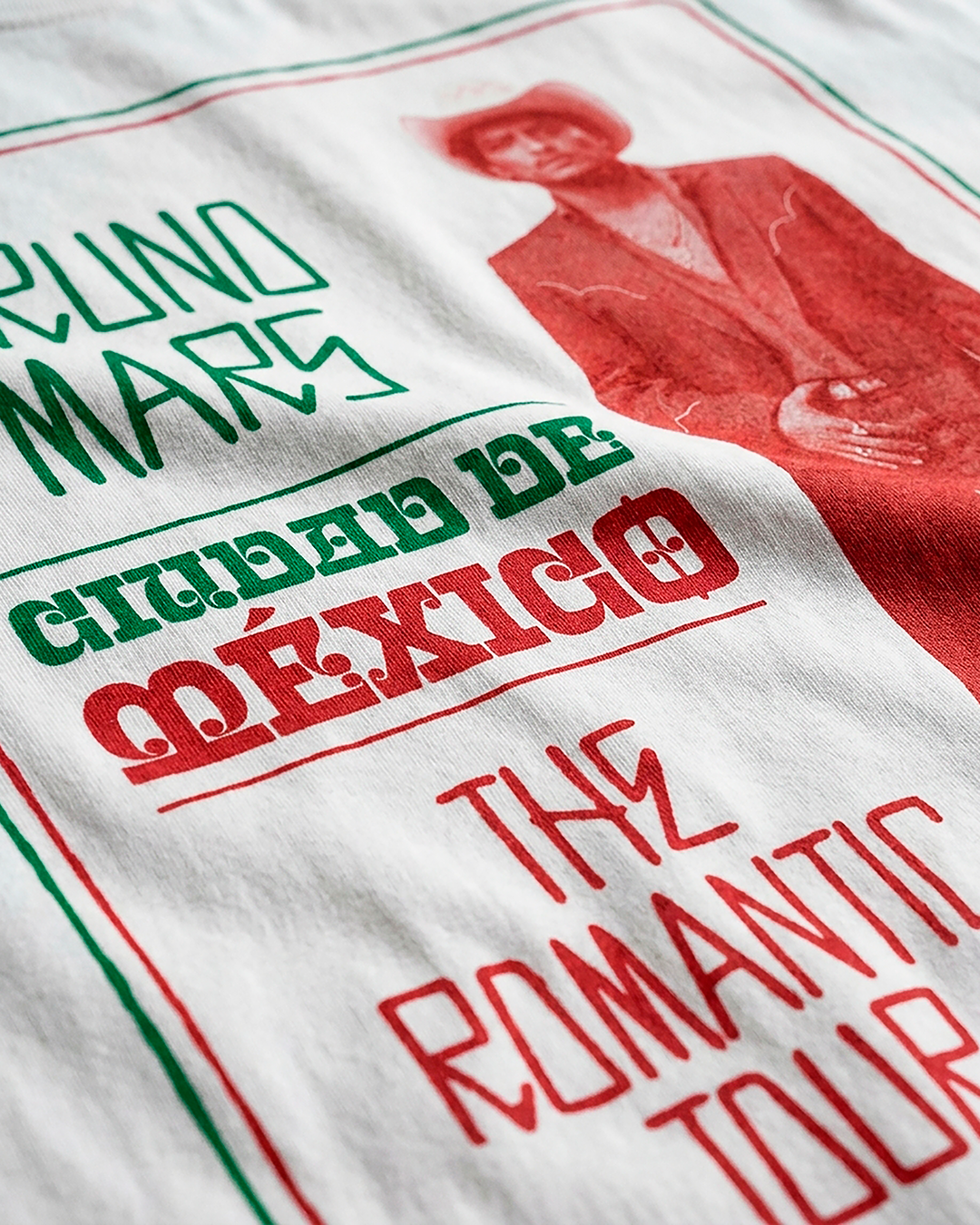 ROMANTIC TOUR - Tee